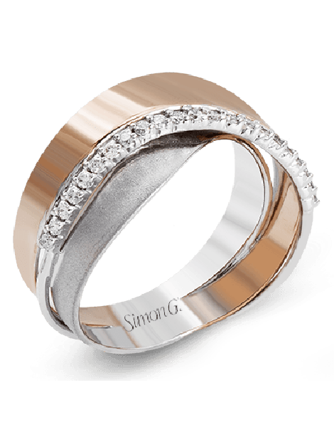Right Hand Ring in 18k Gold with Diamonds