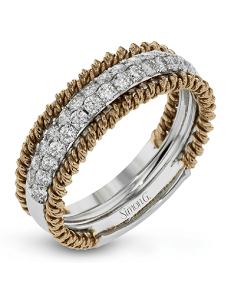 Right Hand Ring in 18k Gold with Diamonds