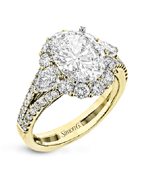Engagement Ring in 18k Gold with Diamonds