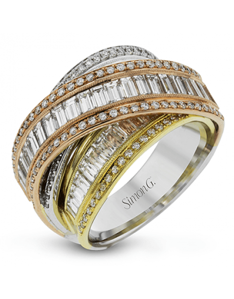 Right Hand Ring in 18k Gold with Diamonds