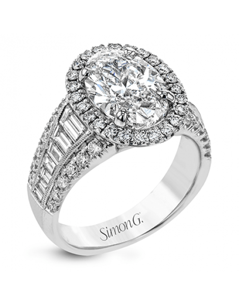 Engagement Ring in 18k Gold with Diamonds