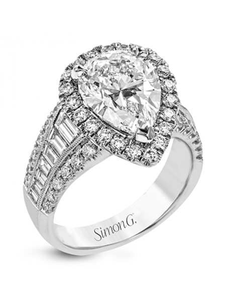 Engagement Ring in 18k Gold with Diamonds
