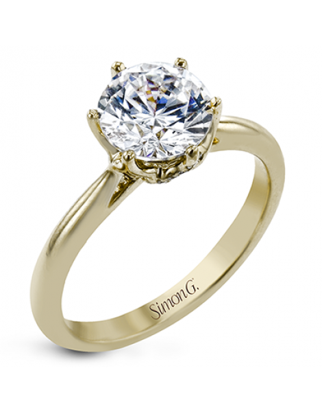 Engagement Ring in 18k Gold with Diamonds