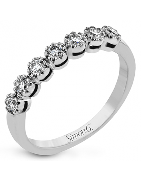 Right Hand Ring in 18k Gold with Diamonds