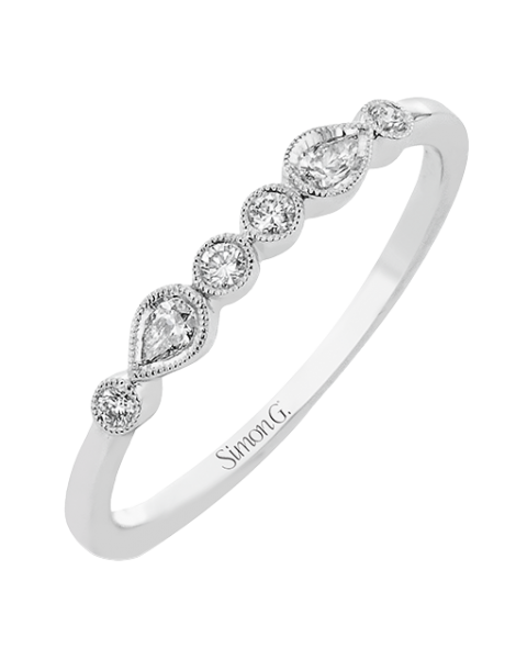 Engagement Ring in 18k Gold with Diamonds