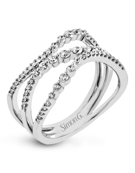 Right Hand Ring in 18k Gold with Diamonds