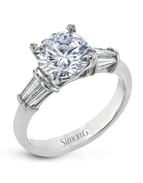 Engagement Ring in 18k Gold