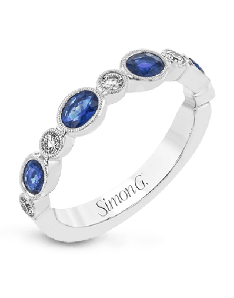 Color Ring in 18k Gold with Diamonds