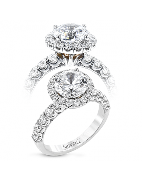 Engagement Ring in 18k Gold with Diamonds