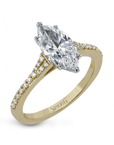 Engagement Ring in 18k Gold with Diamonds