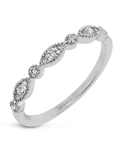 Right Hand Ring in 18k Gold with Diamonds