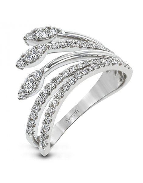 Right Hand Ring in 18k Gold with Diamonds