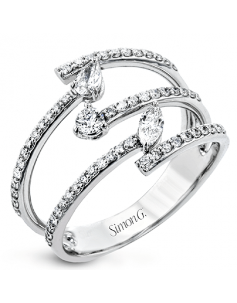 Right Hand Ring in 18k Gold with Diamonds