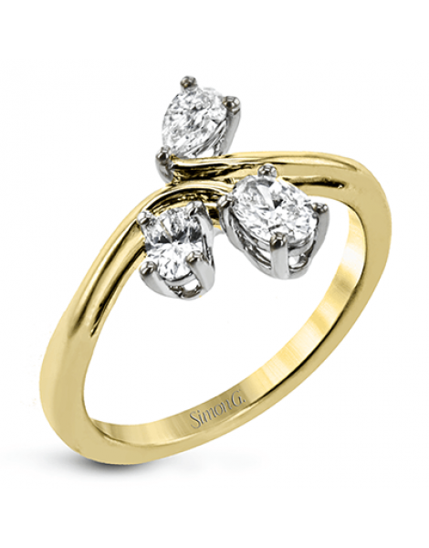 Right Hand Ring in 18k Gold