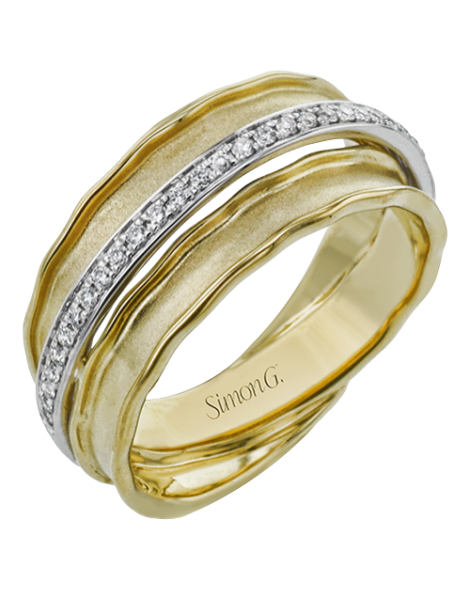 Right Hand Ring in 18k Gold with Diamonds