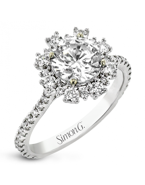 Engagement Ring in 18k Gold with Diamonds