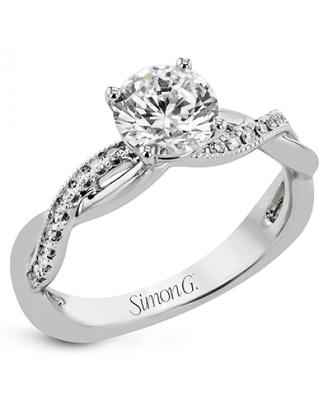 Engagement Ring in 18k Gold with Diamonds