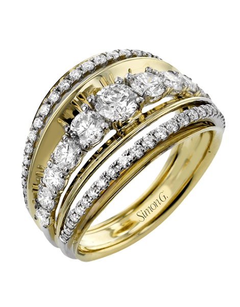 Right Hand Ring in 18k Gold with Diamonds