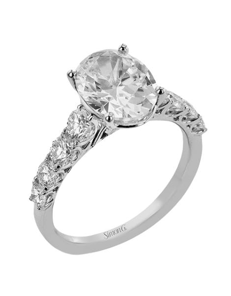 Engagement Ring in 18k Gold with Diamonds