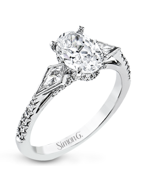 Engagement Ring in 18k Gold with Diamonds