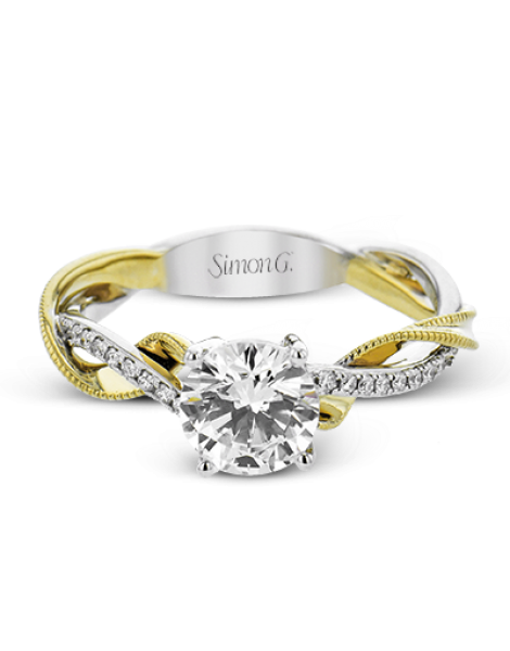 Engagement Ring in 18k Gold with Diamonds