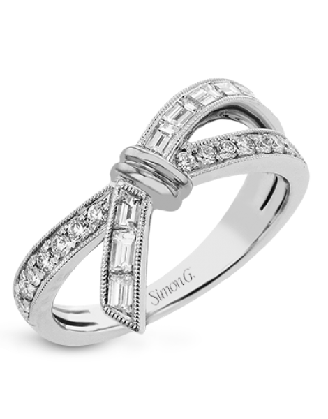 Right Hand Ring in 18k Gold with Diamonds