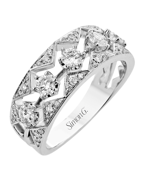Right Hand Ring in 18k Gold with Diamonds