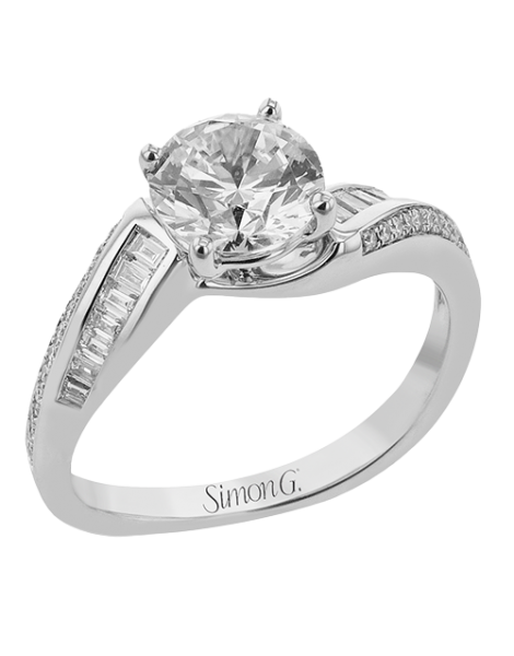 Engagement Ring in 18k Gold with Diamonds