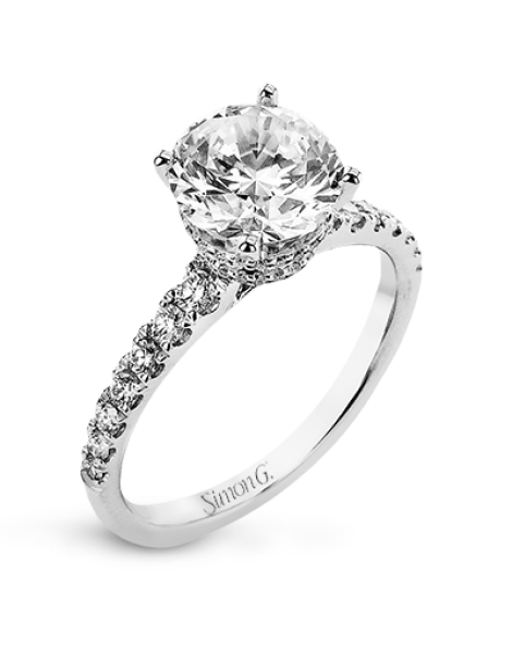 Engagement Ring in 18k Gold with Diamonds