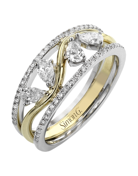 Right Hand Ring in 18k Gold with Diamonds