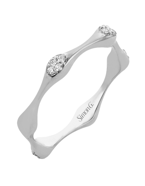 Right Hand Ring in 18k Gold with Diamonds