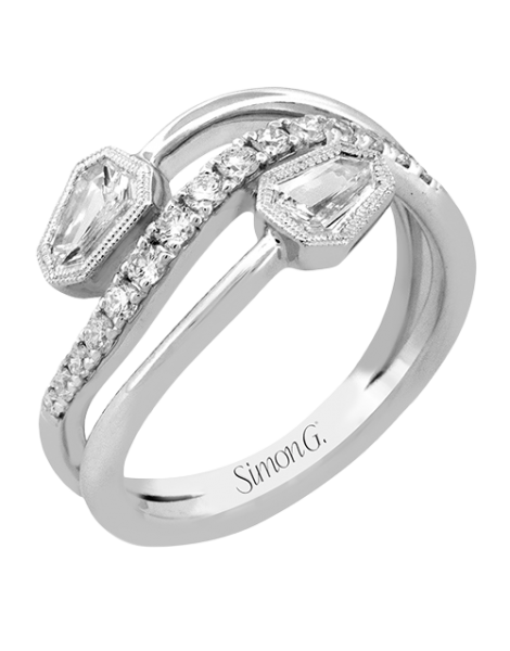 Right Hand Ring in 18k Gold with Diamonds