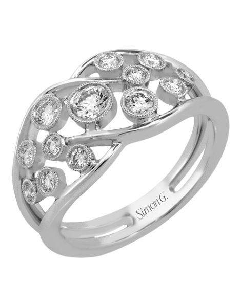 Right Hand Ring in 18k Gold with Diamonds