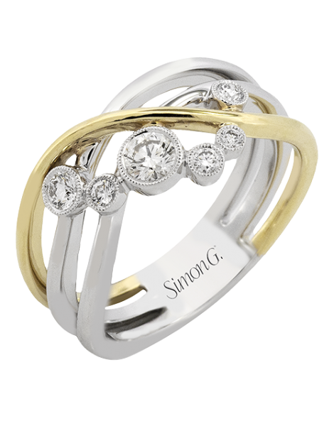Right Hand Ring in 18k Gold with Diamonds