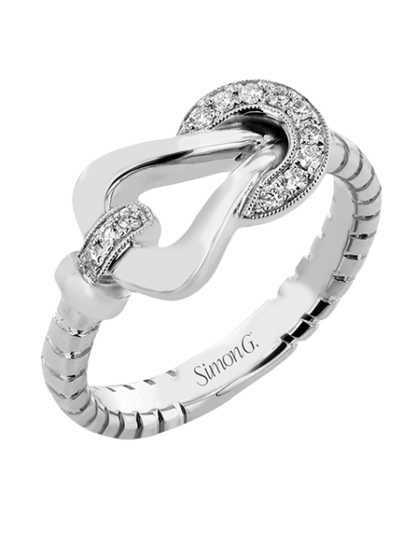 Right Hand Ring in 18k Gold with Diamonds