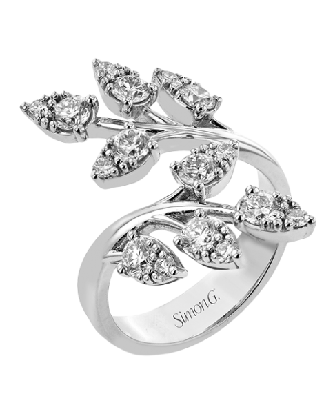 Right Hand Ring in 18k Gold with Diamonds