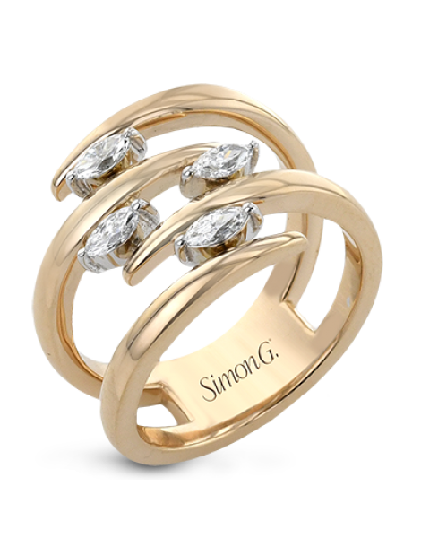 Right Hand Ring in 18k Gold