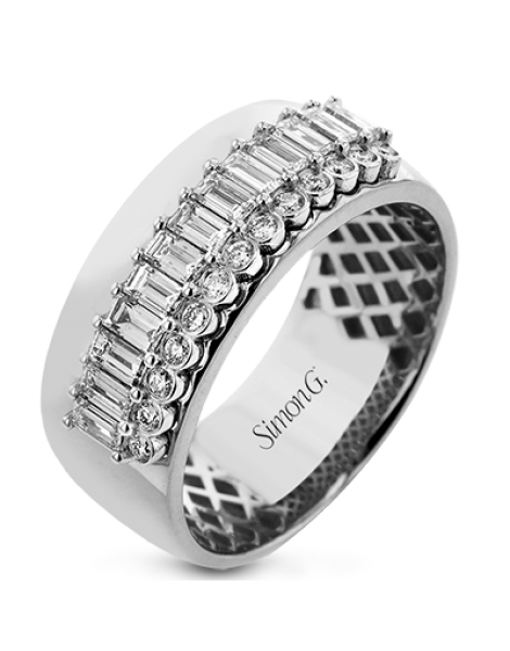 Right Hand Ring in 18k Gold with Diamonds