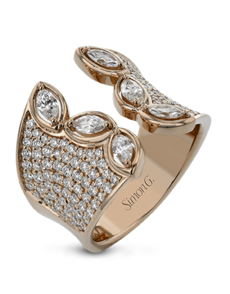 Right Hand Ring in 18k Gold with Diamonds