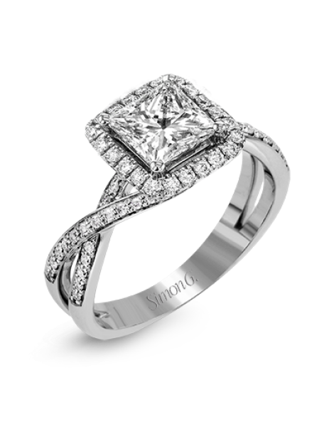 Engagement Ring in 18k Gold with Diamonds