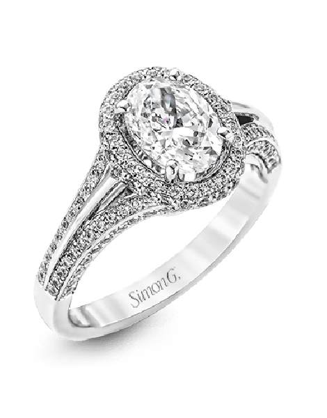 Engagement Ring in 18k Gold with Diamonds