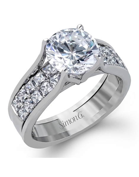 Engagement Ring in 18k Gold