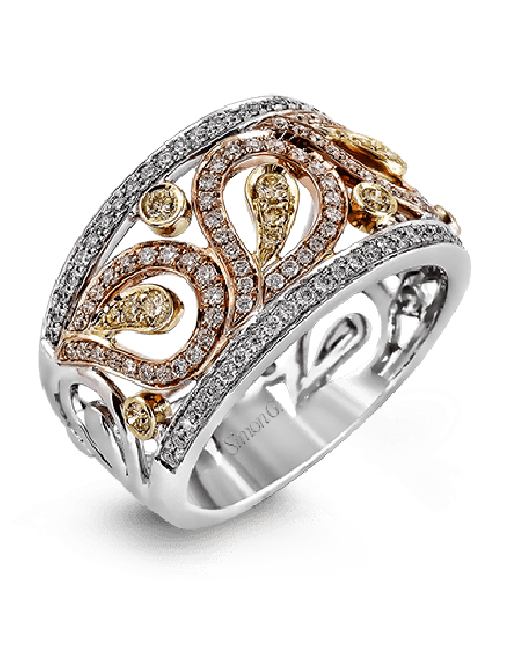 Right Hand Ring in 18k Gold with Diamonds