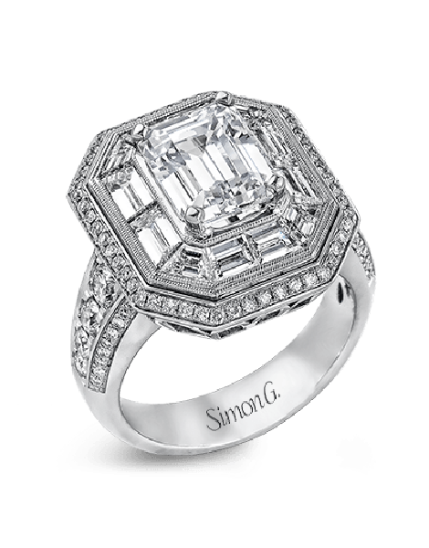 Engagement Ring in 18k Gold with Diamonds
