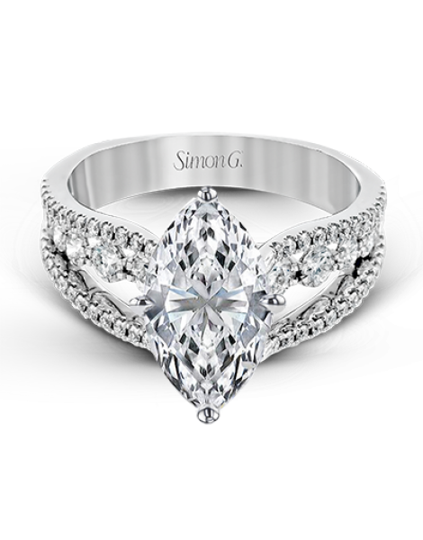 Engagement Ring in 18k Gold with Diamonds