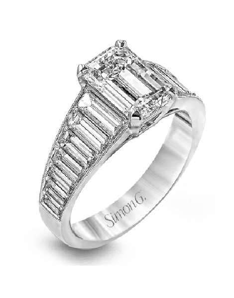 Engagement Ring in 18k Gold