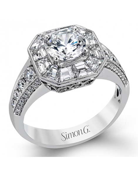 Engagement Ring in 18k Gold with Diamonds