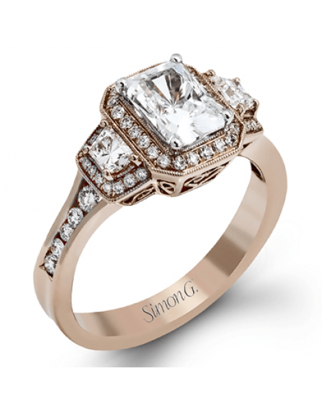 Engagement Ring in 18k Gold with Diamonds