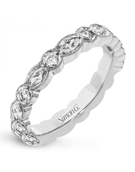 Wedding Band in 18k Gold with Diamonds