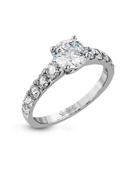 Engagement Ring in 18k Gold with Diamonds
